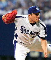 好投で今季11勝目をあげた山本昌(撮影・桜井希望)