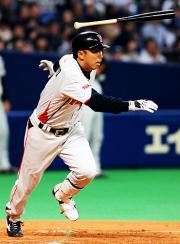 【中日-ヤクルト】右前適時打を放った宮本慎也(撮影・桜井希望)