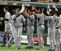 金本延長10回Ｖ３ラン！阪神Ｍ36再点灯