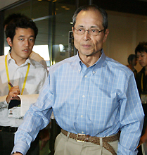 ソフトバンク対楽天 4連敗を喫した王監督は球場を引き揚げる(撮影・藤尾明華)