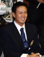 阪神から１順目で指名を受け笑顔を見せる蕭一傑（撮影・加藤哉）