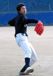 中日から指名あいさつを受けた千葉清和・小川（撮影・村野森）