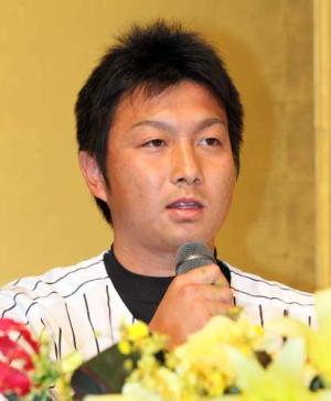 12日の入団会見で意欲を口にしていた広神(撮影・宮崎幸一)