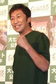 映画の舞台あいさつにゲスト登場した内藤（撮影・藤中栄二）