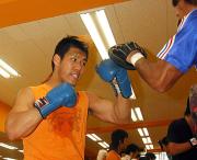 マイティ・モーに挑戦する前田慶次郎