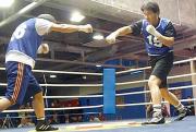 51歳の家田さん(右)が61歳の吉田さんを下して優勝