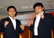 対戦が決定した菊田(左)と吉田(撮影・栗原伸幸)