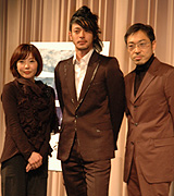 「ゆれる」完成試写会に出席した、左から西川美和監督、オダギリジョー、香川照之