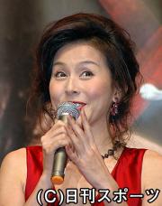 「JOHNEN 定の愛」完成披露試写会で舞台あいさつをする杉本彩