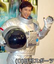米映画「庭から昇ったロケット雲」の試写会で舞台あいさつをした金子貴俊