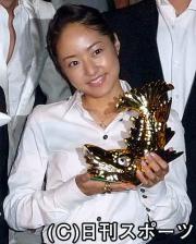 全国縦断キャンペーンの一環で訪れた名古屋であいさつしたた井上真央