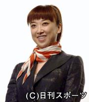 映画「愛と青春の宝塚」の舞台あいさつを行った紫吹淳
