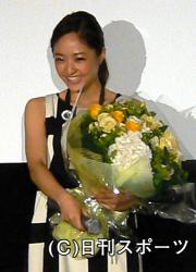 映画の舞台あいさつに初めて登場した井上真央（撮影・瀬津真也）
