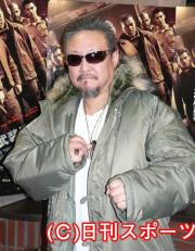 映画「アーマード　武装地帯」のテレビスポットに挑戦のテレンス・リー