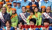 交通安全イベントに出席した、左から小野武彦、北村総一朗、斉藤暁
