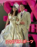伊東美咲＆藤原紀香レッドカーペット登場