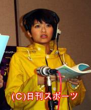 公開アフレコで真剣な表情の栄倉奈々(撮影・柴田寛人)