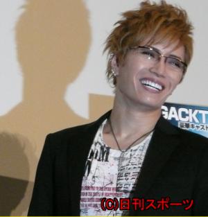 初日舞台あいさつを行ったGACKT(撮影・荒木俊晴)