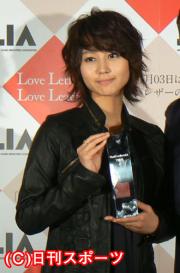 ベストレザーニスト２００９を受賞した堀北真希（撮影・小谷野俊哉）
