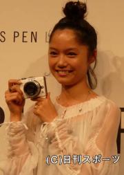 オリンパス新CM発表会に出席した宮崎あおい(撮影・近藤由美子)