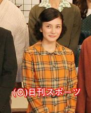 制作発表の写真撮影で笑顔の柴咲コウ(撮影・中島郁夫)