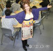 大阪・福島区の日刊スポーツ新聞社に来社したＫＯＫＩＡ