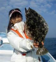 なんとか釣りました小っちゃいヒラメ…次こそ2キロ台いくぞ!