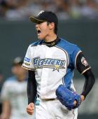 ３回、バレンティンを三振に仕留め雄たけびを上げる大谷（撮影・松本俊）