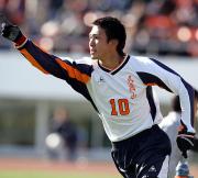 【那覇西－国学院久我山】先制点を決めた久我山・田辺（撮影・蔦林史峰）