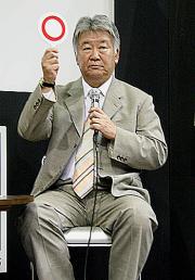 トークショーに参加した日刊スポーツ評論家のセルジオ越後氏