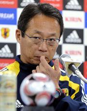 オマーン戦前日会見を行う岡田監督