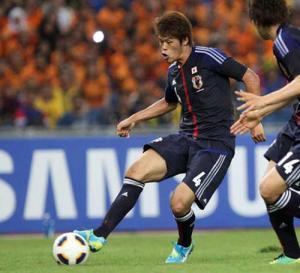前半、先制ゴールを決めた酒井（撮影・田崎高広）