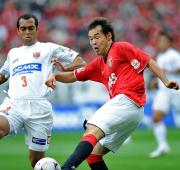 【浦和-大宮】前半、シュートを放つ浦和FW高原(撮影・為田聡史)