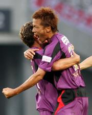 【東京Ｖ－京都】京都ＦＷ柳沢が先制ゴールを決める（撮影・神戸崇利）