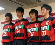 左からMF朴、FW大迫、DF宮崎、MF川島(撮影・菅家大輔)