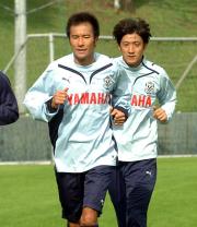 全体練習後、ランニングを行う中山（撮影・栗田成芳）