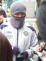 「私は貝になりたい」と言って報道陣の笑いを誘う柏の石崎監督