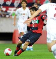 鹿島対神戸　後半１０分、同点ゴールを決める鹿島ＭＦ野沢