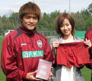 「トリンプガール」青山玲子から勝負パンツを受け取った大久保