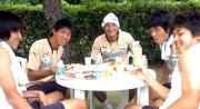 決起集会を行う清水。左から高木和、山西、児玉、武田、矢島
