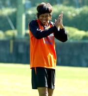 笑顔を見せるＤＦ平岡