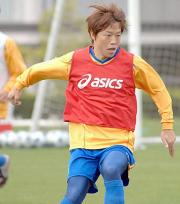 札幌戦に向けて調整するMF梁