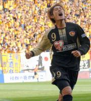 仙台対札幌 後半21分、決勝点を奪い絶叫するFW中原