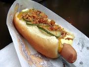 ドイツでもやっぱり「ホットドッグ」（撮影・佐竹実）