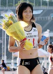 女子１００メートルで２年ぶり２度目の優勝を飾った高橋萌木子（共同）