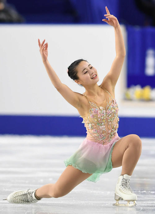 全日本選手権で女子ＳＰの演技を見せる白岩（２０１７年１２月２１日撮影）