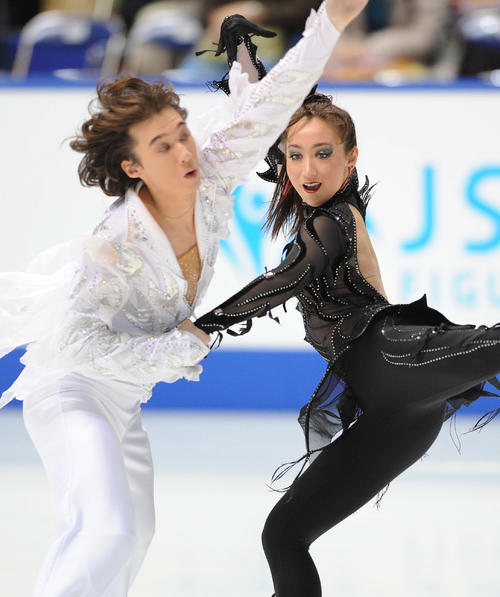 全日本フィギュア選手権　オリジナルダンスを披露するキャシー（右）とクリスのリード組（2009年12月27日）