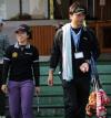 6アンダーでトップに立った下川めぐみ、正夫妻(撮影・今浪浩三)