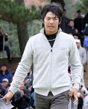 パーパットを決めた石川は気合の入った表情を見せる（撮影・蔦林史峰）