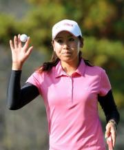 ７アンダーで初日首位に立った若林舞衣子（撮影・柴田隆二）